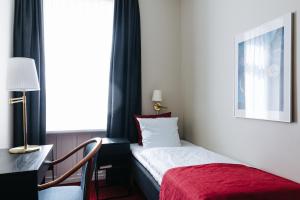 Single Room with Private Bathroom room in City Hotel Nebo