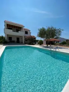 Apartmani Svemir - Drage