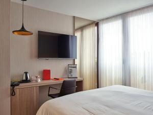 Family Room with Shared Bathroom room in Le Florentin