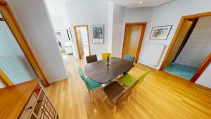 Appartements Bleu Mesange - 2 Bedrooms and 2 Bathrooms : photos des chambres