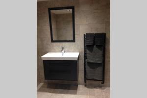 Luxury Coach house next to woodland in Knutsford