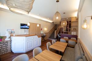 Hotels Cit'Hotel Normandy Hotel Pornichet La Baule : photos des chambres