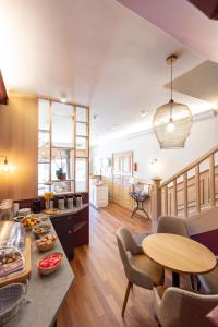 Hotels Cit'Hotel Normandy Hotel Pornichet La Baule : photos des chambres