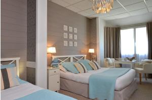 Hotels Cit'Hotel Normandy Hotel Pornichet La Baule : photos des chambres