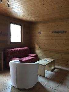 Gites Chalet La R'Batte : Appartement 2 Chambres (4 Adultes)