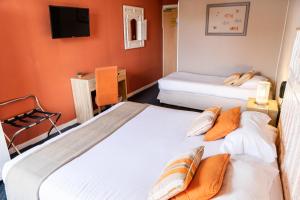 Hotels Cit'Hotel Normandy Hotel Pornichet La Baule : photos des chambres