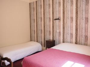 Hotels Hotel La Villa Lorraine : Chambre Triple