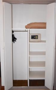 Hotels Hotel Colbert : photos des chambres