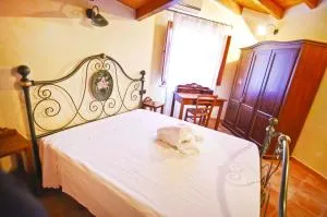 Casa De Ajala - B&B de Charme in Antica Dimora totalmente ristrutturata e dotata di tutti i confort Bagni privati Spazio living Patio esterno Ambienti climatizzati Degustazioni prodotti locali - Seùlo