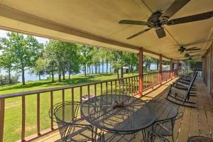 Waterfront Tennessee Home on Kentucky Lake with Deck - Durham Subdivision