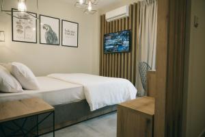 Hermes Rooms & Suites