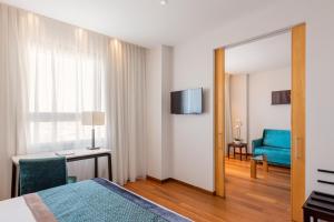 Junior Suite room in Eurostars Gran Valencia