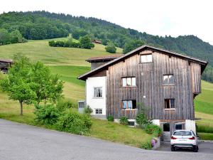Latura - 3.5 Zimmerwohnung für 4 Personen, 80m2