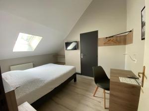 Hotels LOGIS - Hotel Saint Nicolas : photos des chambres