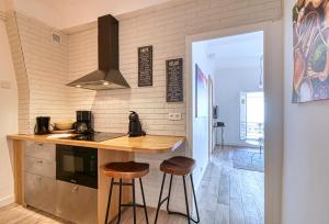 Romantic and new apartment in the famous Rue Meynadier in the supercentre of Cannes