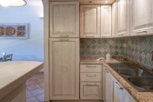 Baragge Hill& Summer Pool img5