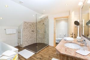 Deluxe Family Room room in Posthotel Kassl