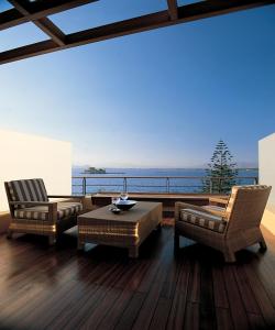 Amphitryon Hotel