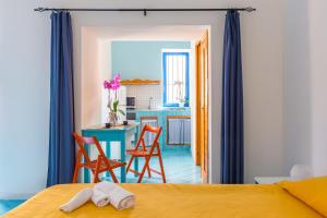 La finestra sul mare by Tizzano House