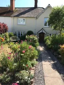 Millstream Cottage B & B - Withycombe
