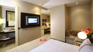Queen Room - Non-Smoking room in Holiday Inn Istanbul Airport Hotel