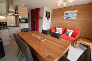 Maisons de vacances VAUJANYLOCATIONS - Domaine du Patre : photos des chambres