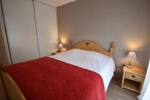 Maisons de vacances VAUJANYLOCATIONS - Domaine du Patre : photos des chambres