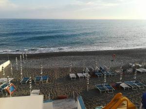 Blue AMare