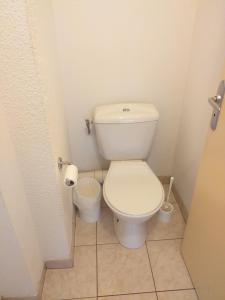 Appartement F2 au domaine des 100 lacs - piscine - sauna - hammam