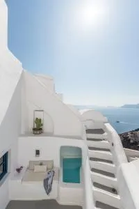 White Cellar cave houses by Cycladica - Thólos