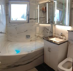 Jacuzzi, High floor view, Central Verbier Studio