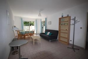 A quelques pas de la plage Belle Maison de vacances, 6 à 8 couchages, 3 chambres, balcon, jardin, parking, 50 m de la mer- PORTIRAGNES PLAGE LXBOSQD