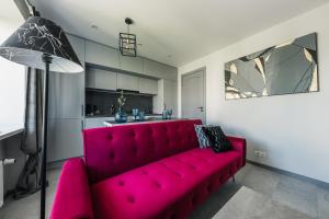 NEW Beachside Design Apartment