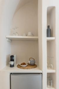 Historic Old bakery cave by Cycladica