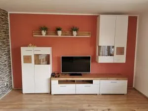 Gemütliche 90 qm Wohnung in Saarburg, zentral gelegen, Garten mit Aussicht, separater Eingang - Trassem
