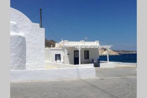 Mandrakia Apartment Milos Greece