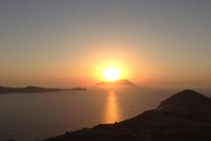 Mandrakia Apartment Milos Greece