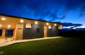 Line Hotel Patagonia - Veintiocho de Noviembre