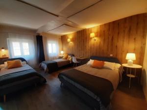 Hotels Hotel Saint Florent : photos des chambres