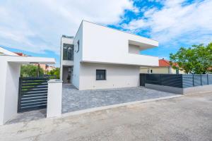 Villa Auni Perla - Heated Pool - Rooftop - Seaview - Beach