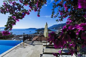 Hideaway Penthouse Apartment