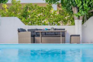 Thiseos Georgias Private Paradise