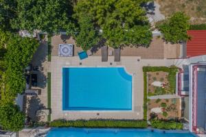 Thiseos Georgias Private Paradise