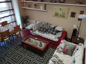 Duplex amplio,parking WiFi, 2 terrazas, bien conectado con playas, zona segura