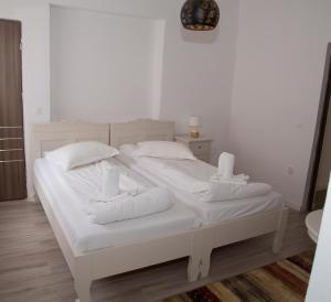 Cosbuc Residence & Villa