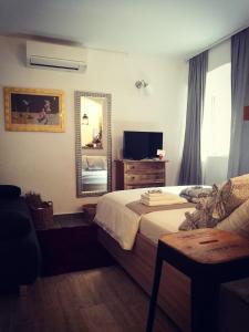 Lizas downtown apartment