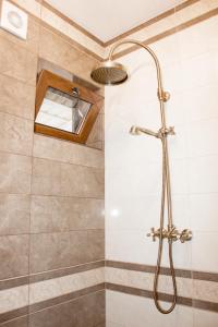 Villa Camilla, Затока