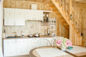 Villa Camilla, Затока