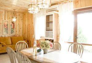 Villa Camilla, Затока