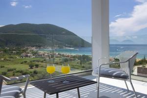 Off White Villas Lefkada Greece